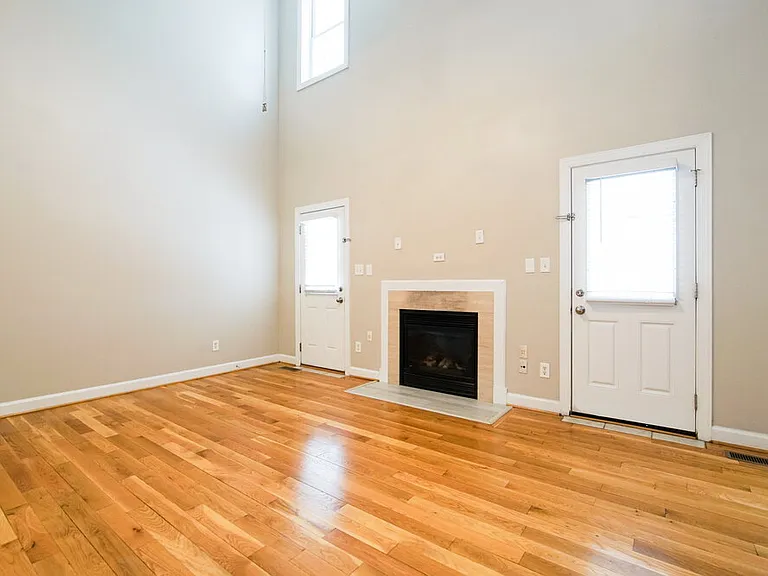 2012 Winston Diamond Ct — Photo 4