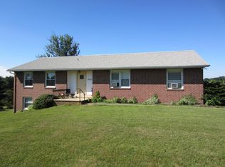 5000 Newport Rd APT A, Kinzers, PA 17535