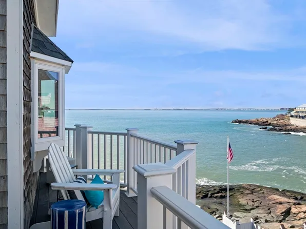 20 Rollins Ave, Nahant, MA 01908