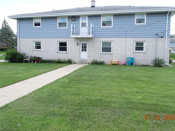2nd image of 1300 E Kilbourn Ave #1