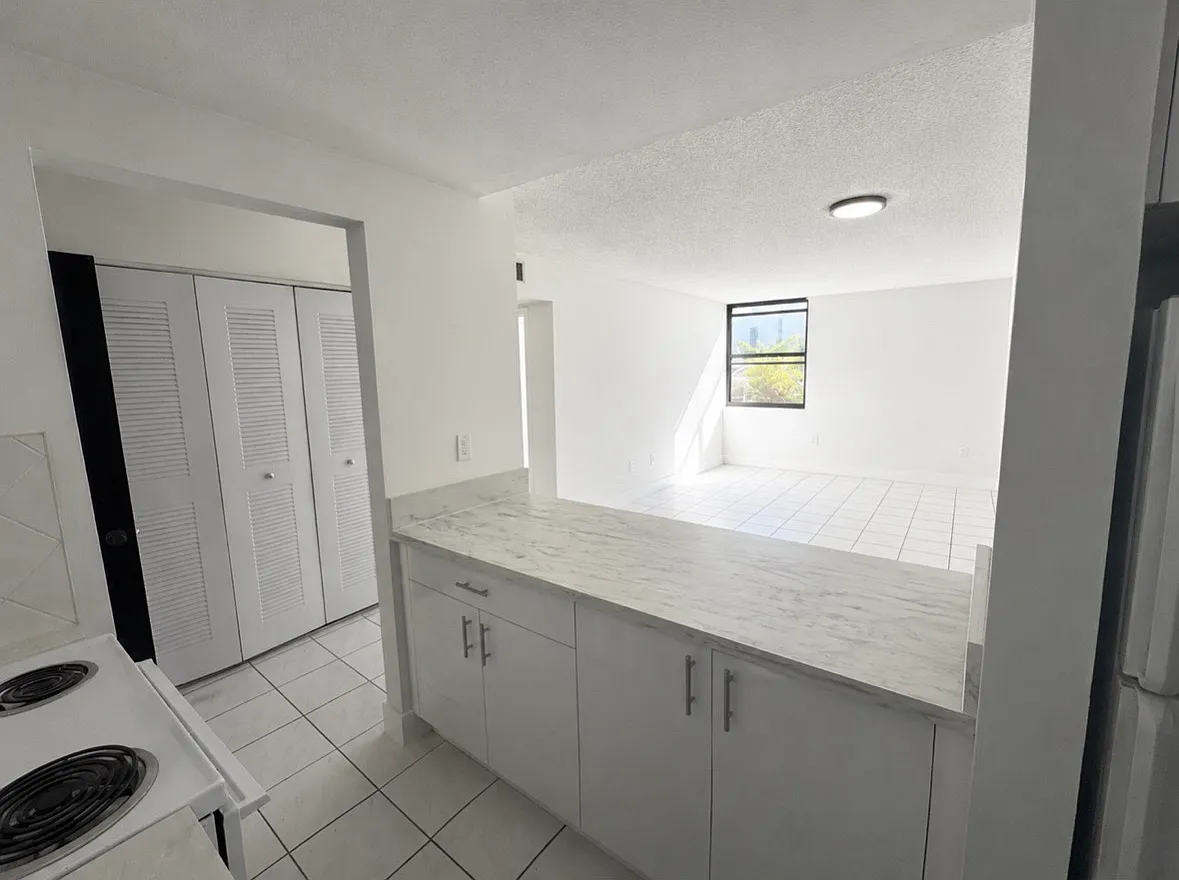 6565 W 2nd Ct — Photo 1