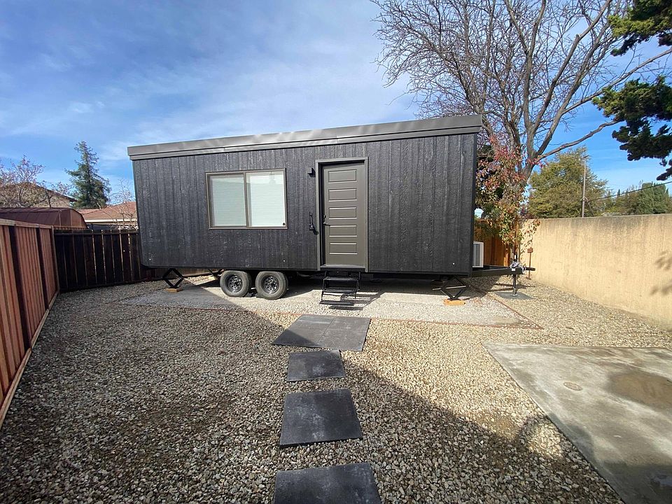 1st image of 1496 Hearthstone Dr #B