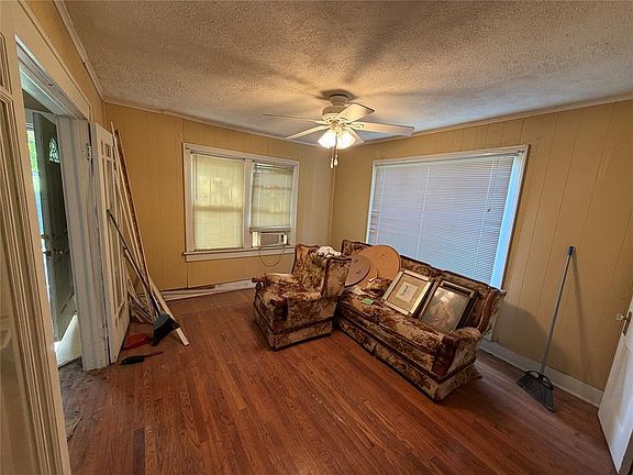 9th image of 501 E Seminole Ave
