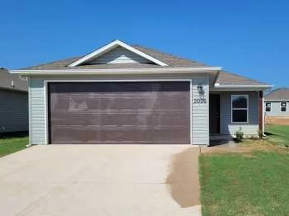 2006 E Annette Dr, Siloam Springs, AR 72761