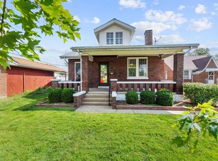 818 N Main St, Columbia, IL 62236