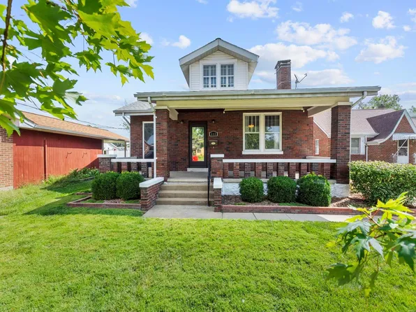 818 N Main St, Columbia, IL 62236