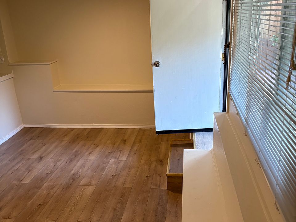 entry large room lots of storage space