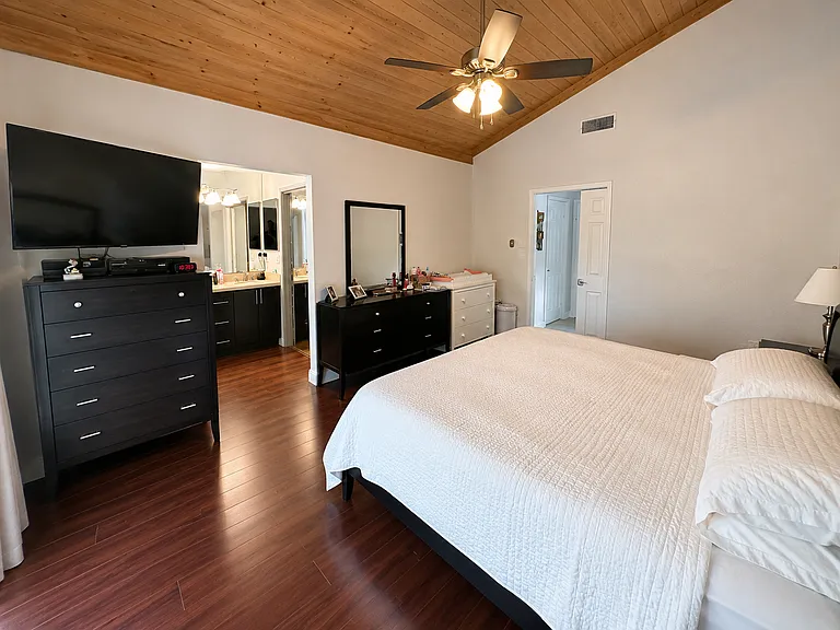 7851 NW 5th Pl — Photo 15