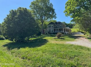 538 Foster Rd, Lenoir City, TN 37771