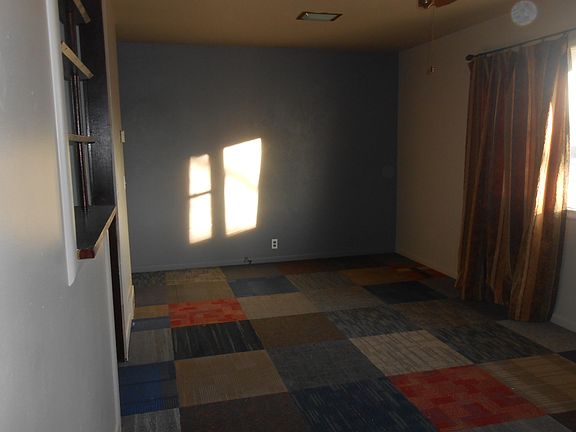 3rd image of 405 E 6th Ave