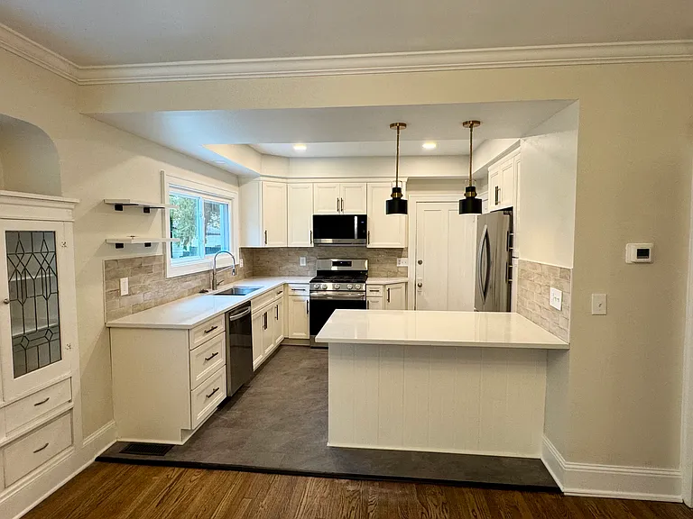 2121 Eldred Ave #DN — Photo 2