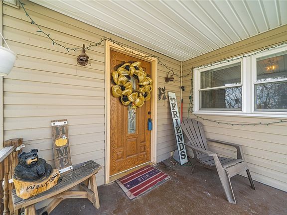 2nd image of 627 N 8th St