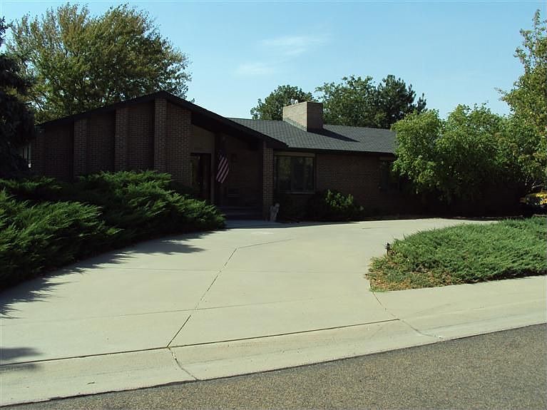 1st image of 3703 Fairway Dr