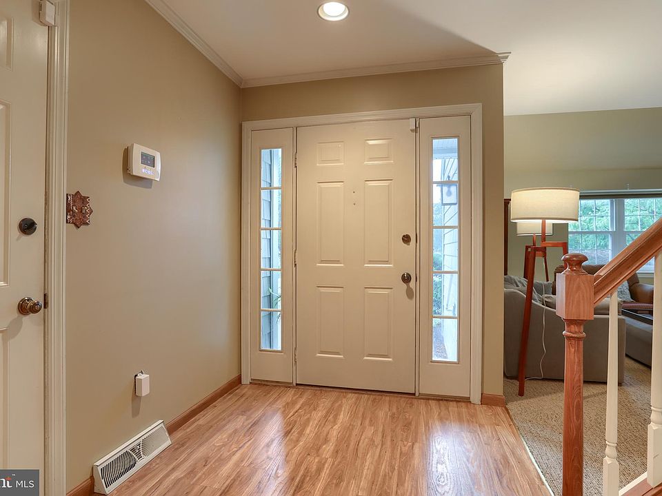 1083 Hillview Ln, Hershey, PA 17033 Zillow