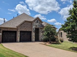 405 Lilly Ct, Roanoke, TX 76262