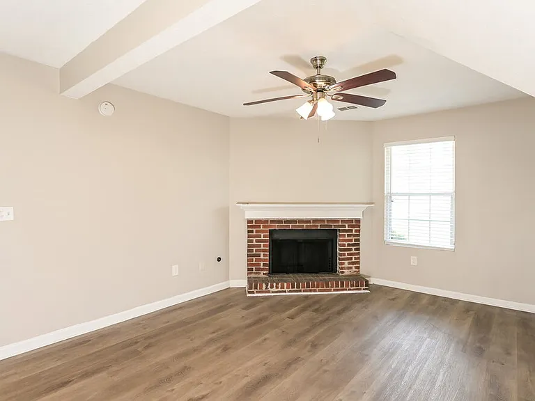 6149 Raleigh Oaks Ct — Photo 9
