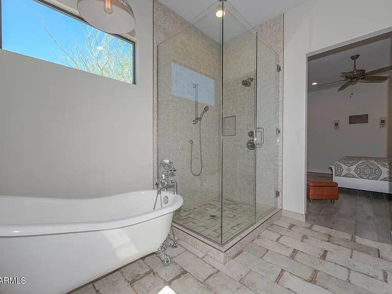 5861 E Cloud Rd — Photo 35