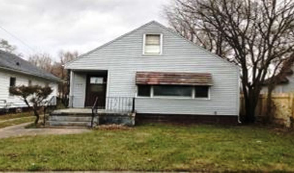 1st image of 742 S Warren St