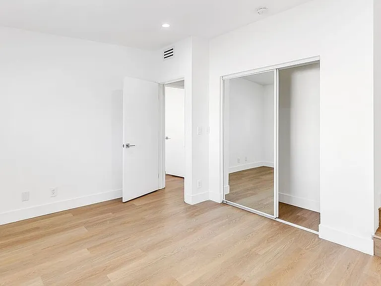 1441 S Bedford St — Photo 10