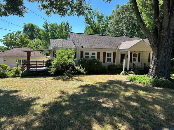 1107 Forest St, Reidsville, NC 27320