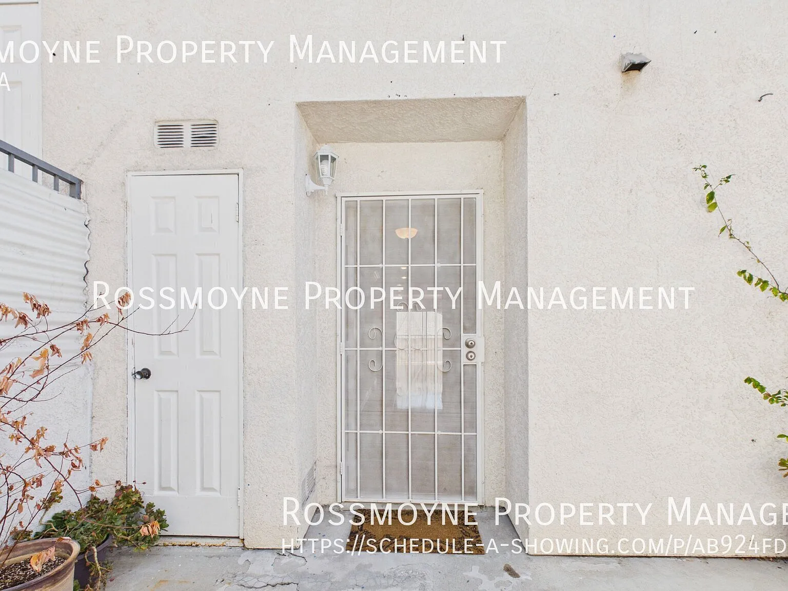 $2550.00 / Large 2 Bedroom 3 Bath (1 Partial) Townhouse (Tujunga) — Photo 2