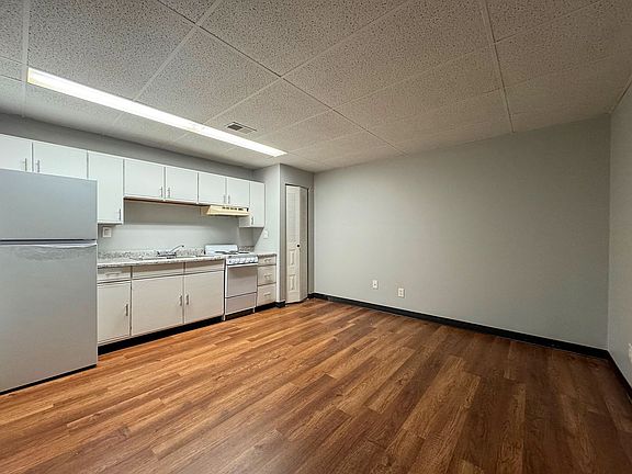 3rd image of 1743 Culbertson Ave #108