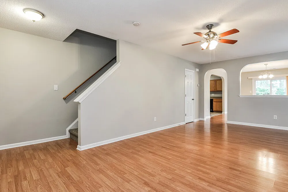 3 bed, 2.5 bath, 1780 sqft, $1,980 — Photo 3