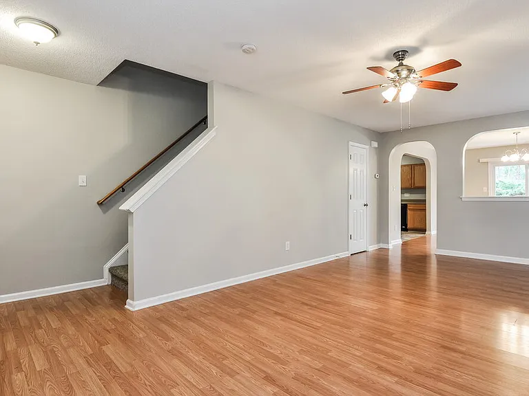 62 Brookhaven Dr — Photo 3