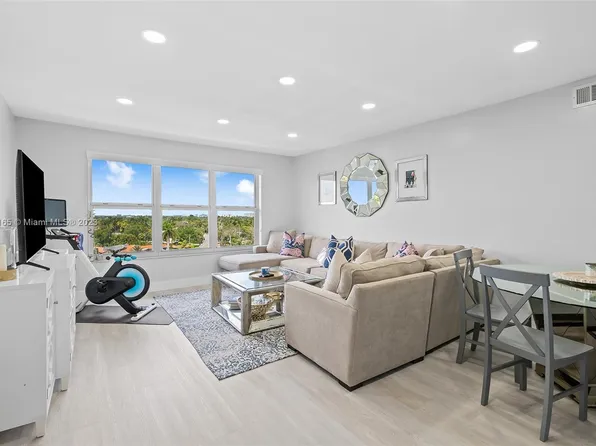 1881 Middle River Dr APT 706, Fort Lauderdale, FL 33305