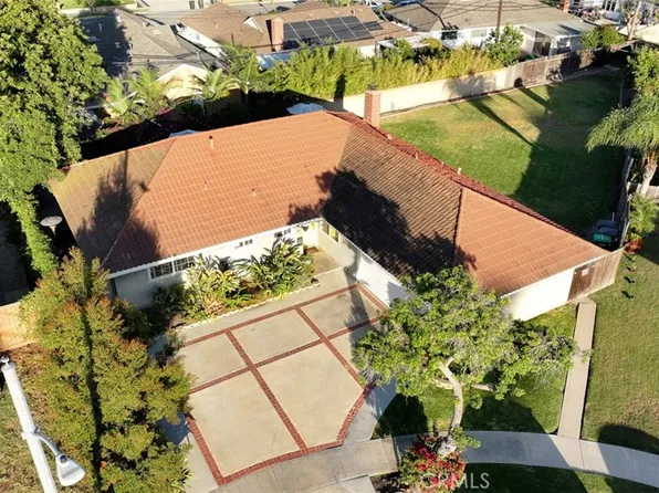 2872 Miguel Ln, Costa Mesa, CA 92626