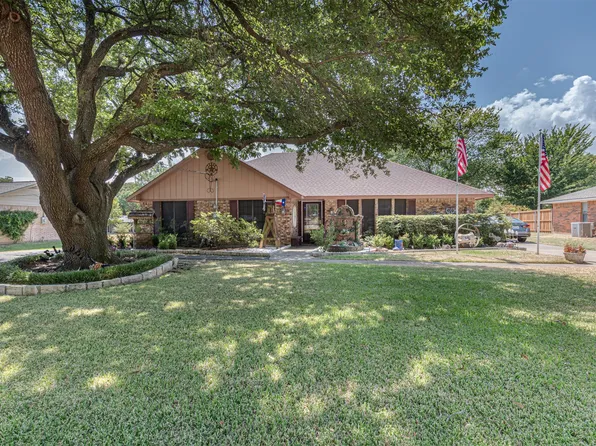 302 Johnson St, Seagoville, TX 75159