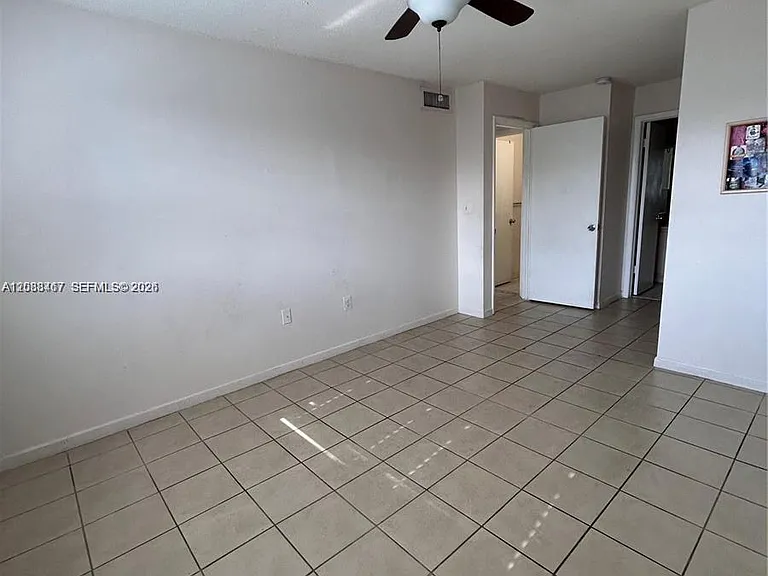 15630 SW 80th St #I-305 — Photo 4