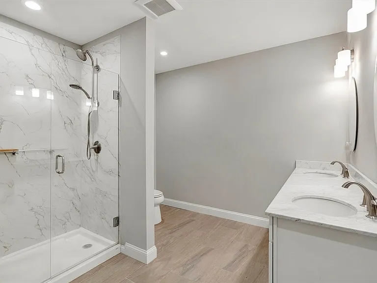 2 Inwood Dr #1009 — Photo 16