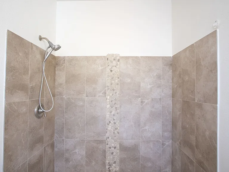 810 E Olive Ave — Photo 12