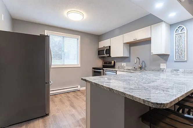121 Bailey St #F52 — Photo 2