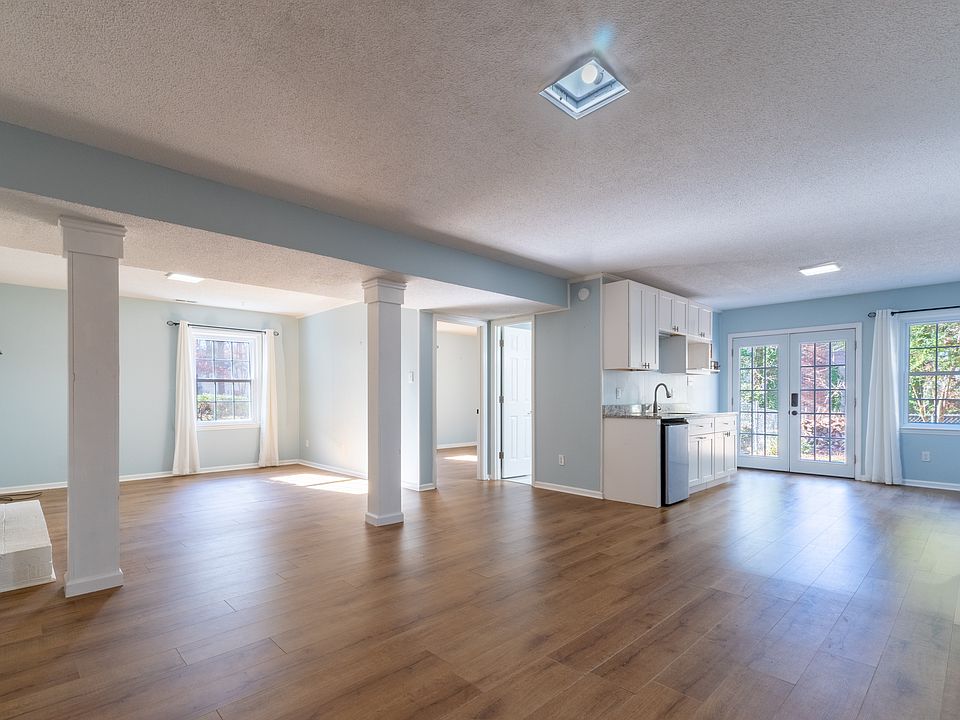 Unit B - eat-in kitchen, living room