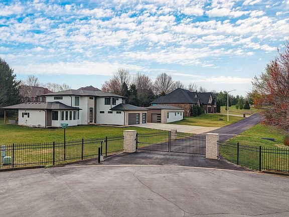 2nd image of 4744 Pine Haven Road