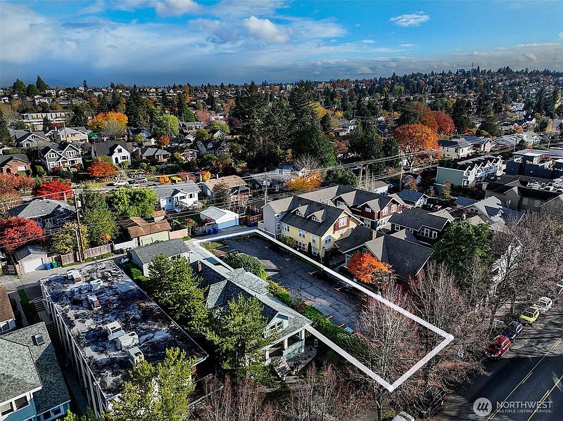 5th image of 5420 California Avenue SW