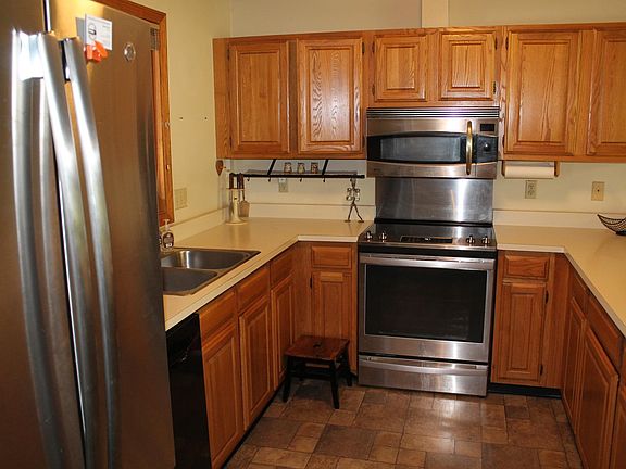 3rd image of 8 Cascades Drive #273