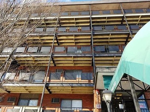 3rd image of 585 Revere Beach Pkwy APT 211