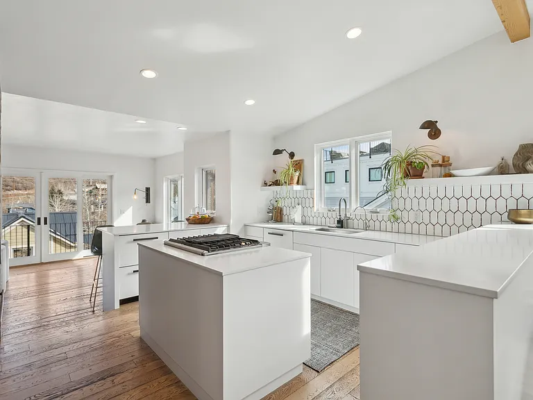 1102 Norfolk Ave — Photo 11