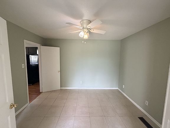 5th image of 1202 Kimberly Dr