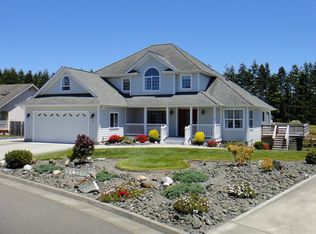 1661 Cardinal Dr, McKinleyville, CA 95519