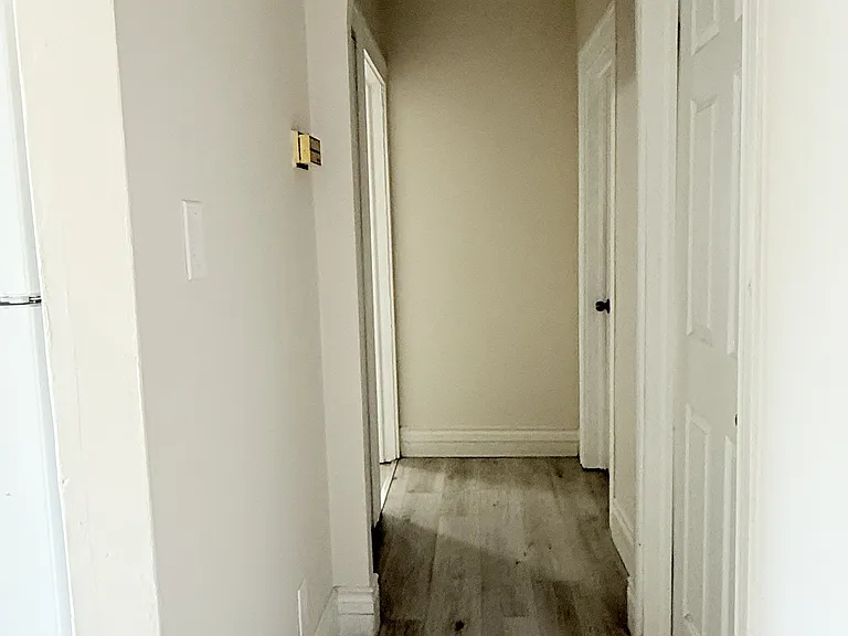 1073 Albert Rd #MAIN — Photo 4