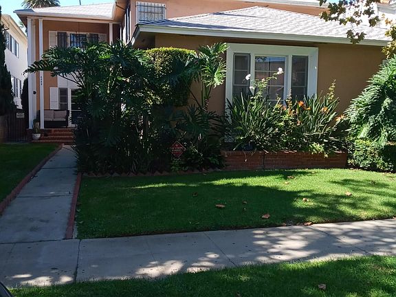 2nd image of 437 S Oakhurst Dr #437