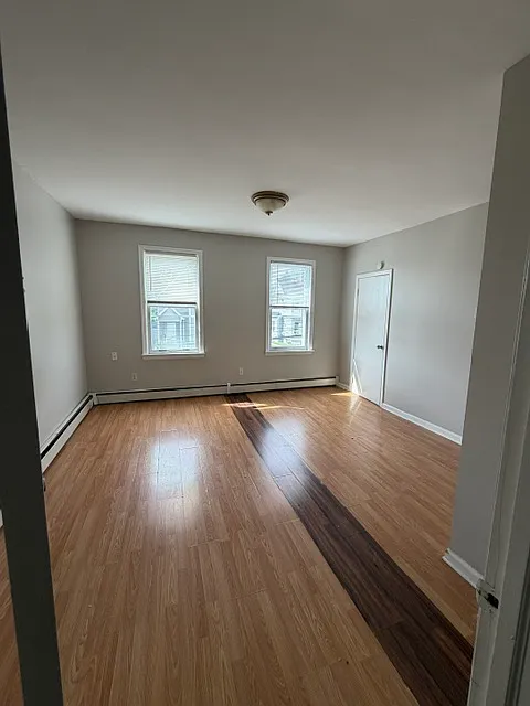 3 bed, $3,000 — Photo 1