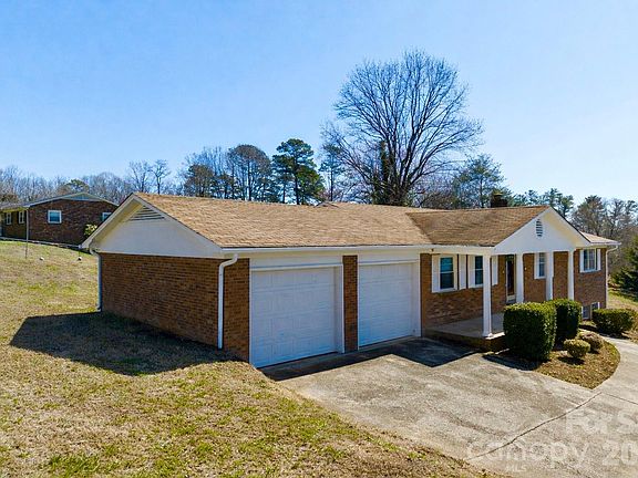 2nd image of 286 Valley Rd