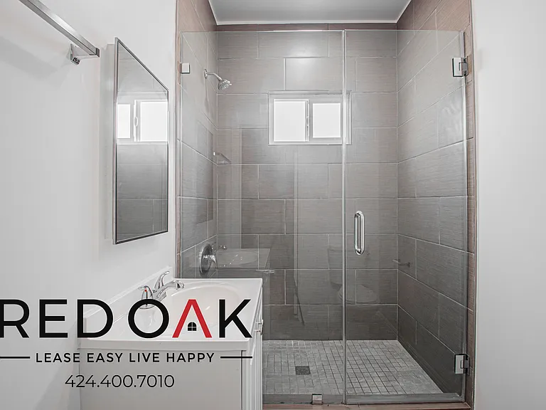 400 N Coronado St #105 — Photo 10