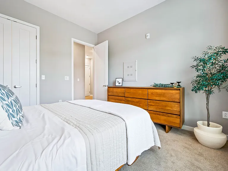 Neo Vantage Point — Photo 33