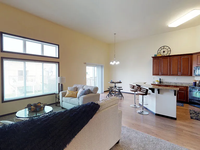 Town Square Townhomes — Photo 9